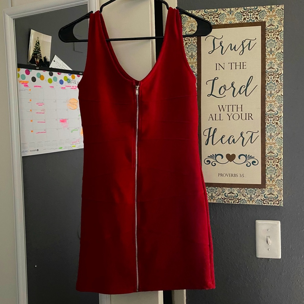Dress - Picture 2 of 3